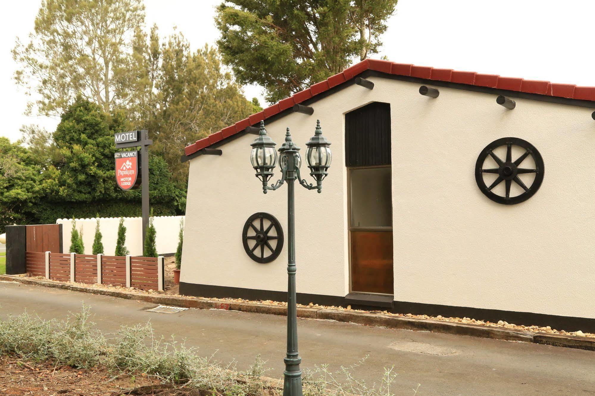 Papakura Motor Lodge & Motel Exterior photo